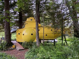 Submarine Hotel Outside 3